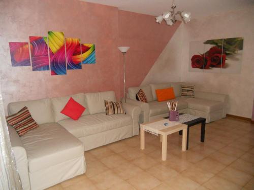 San Salvo Apartment | Discover Pepita Flats: Family-Friendly Retreat with High Ratings