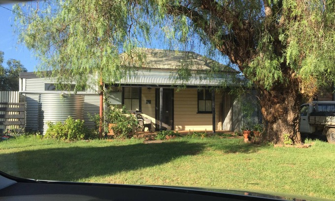 Wongarbon Cottage | Discover Peppercorn Cottage: Heritage Stay in Dubbo Village
