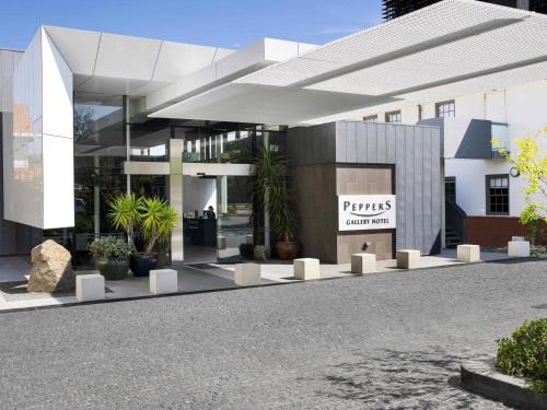 City West Hotel | Explore Peppers Gallery Hotel: Family-Friendly & Accessible Stay