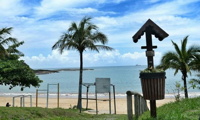 Enseada Azul Apartment | Beachside Getaway in Guarapari with Ocean Views & Spa
