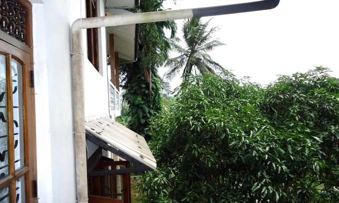 Yatinuwara Hotel | Discover Peradeniya Rest Inn: Family-Friendly Getaway