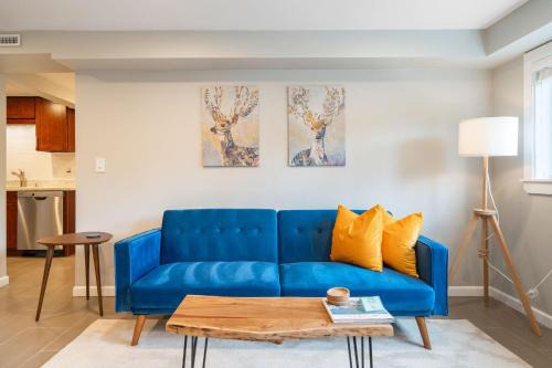 Shoreline House | Convenient Gathering Spot Lower by Betterstay for Families