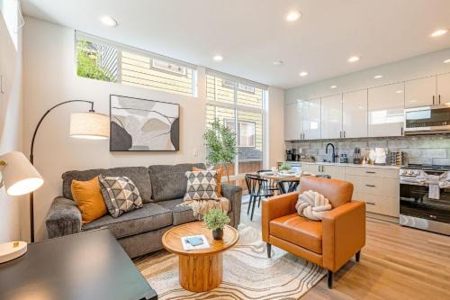 Squire Park House | Pet-Friendly Urban View Haven with a 9/10 Guest Rating