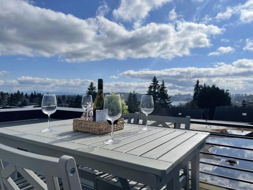 Fremont House | Welcoming Winslow Place for Family-Friendly Getaways
