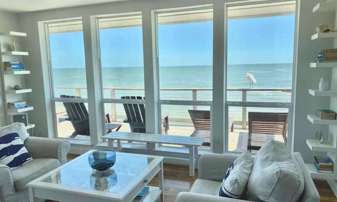 San Luis House | Ocean View Retreat: Your Perfect Beachfront Getaway!