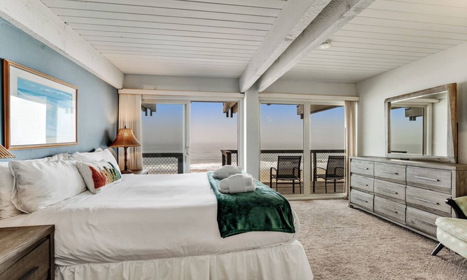 La Selva Beach House | Oceanfront Townhome with Pool and Spectacular Views