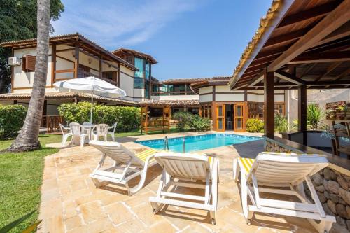 Centro Comercial House | Discover Pereque Beach House: Oceanfront Paradise Awaits