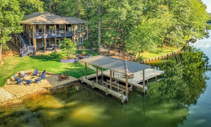 Smith Mountain Estates House | Family-Friendly Retreat with Game Room & Private Dock