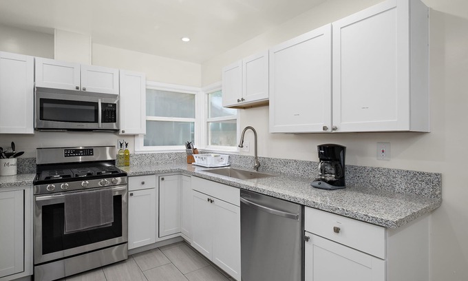 Fresno House | Ideal Spot for Business Travelers and Nature Enthusiasts