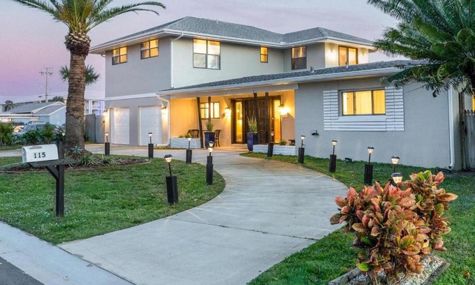 Satellite Beach House | Relaxing Beach Duplex with Pool and Ocean Views