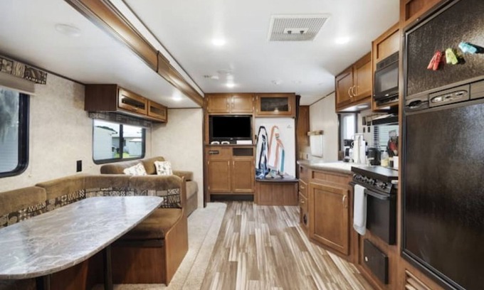 Ellenton House | Ideal Camper for Your Perfect Family Vacation
