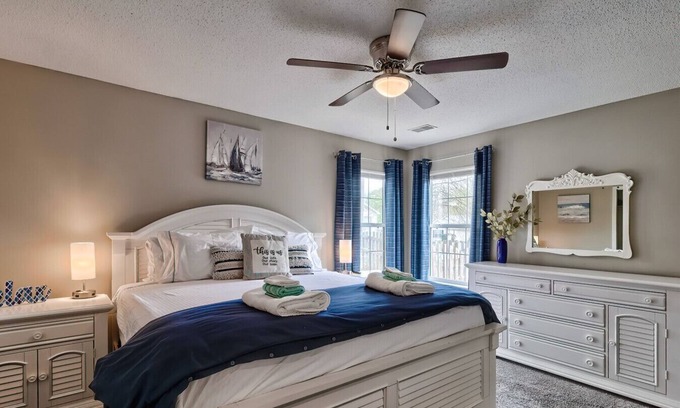 Columbia House | Family-Friendly Retreat with Pet Amenities and Breakfast