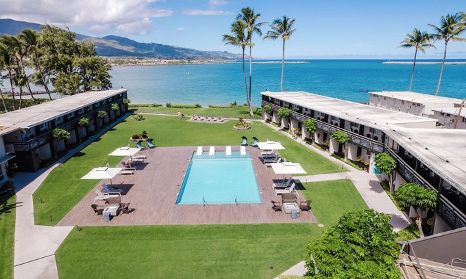 Kahului Hotel | Ideal Family Retreat with Poolside Units near Ho’aloha Beach