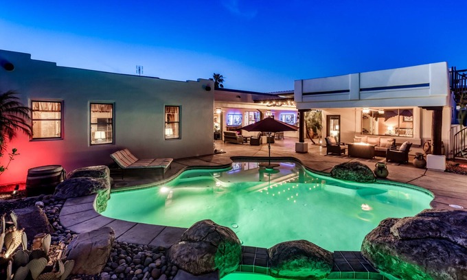 Lake Havasu City House | Ideal Getaway for Families & Groups with Private Casitas
