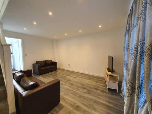 West Thurrock House | Ideal Family Getaway with Child-Friendly Amenities