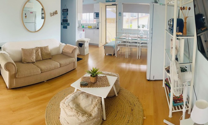 Long Jetty House | Ideal Central Coast Getaway with Lake View & Close to Beach