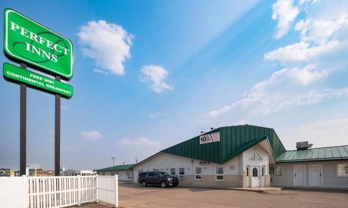 Weyburn Hotel | Welcoming Perfect Inns & Suites: Pet-Friendly Retreat Awaits