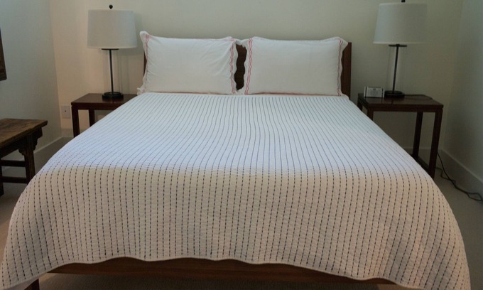 Kitsilano House | Ideal Kitsilano Retreat with Pool, Spa & Kitchen Amenities
