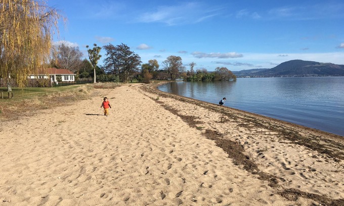 Holdens Bay House | Scenic Kiwi Bach with Pool & Lake Views in Rotorua
