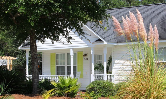 Long Beach House | Ideal Beach Cottage with Oceanfront Views on Oak Island
