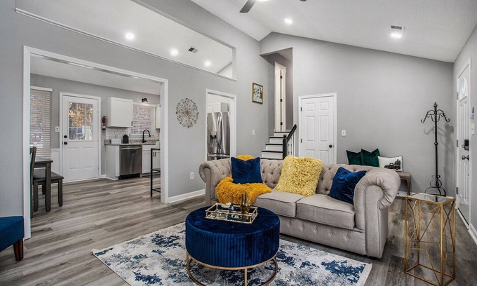 Cartersville House | Ideal Retreat for Large Groups near Lakepoint