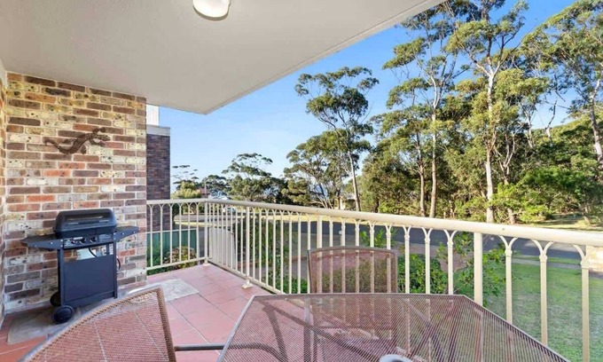 Mollymook Apartment | Prime Location Steps from Collers Beach with Ocean Views
