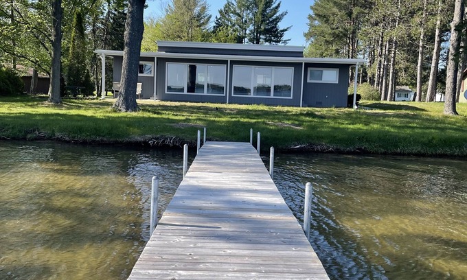 Lewiston House | Ideal Getaway by East Twin Lake - Walk to Town & Enjoy Views