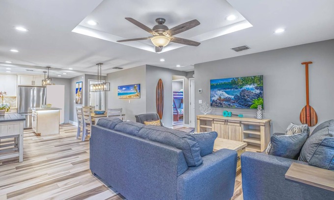Historic Lahaina Front Street House | Ideal Downtown Lahaina Home with Hot Tub & Ocean Views