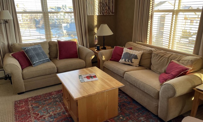 Stratton Mountain Condo | Ideal Stay! Steps from Stratton Village & Mountain Adventure