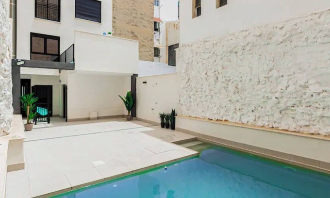 Alicante Apartment | Modern Studio with Pool and Ocean View in Alicante