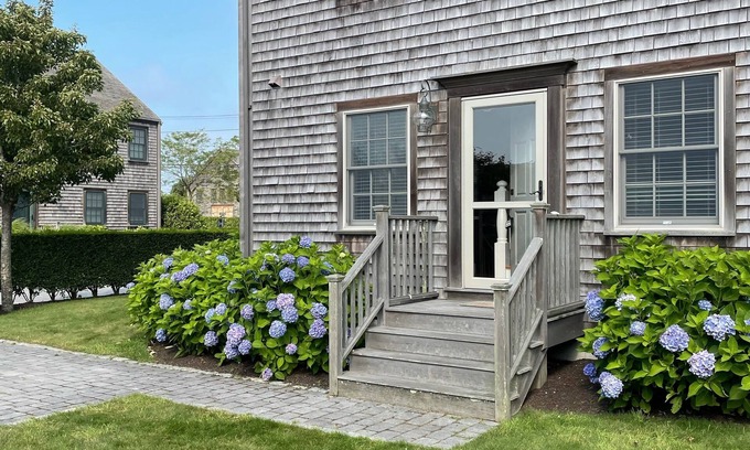 Nantucket House | Unforgettable Nantucket Retreat for Friends and Families