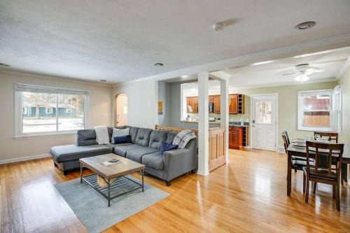 Wooded Estates House | Ideal Notre Dame Weekend Retreat - Walk to Campus