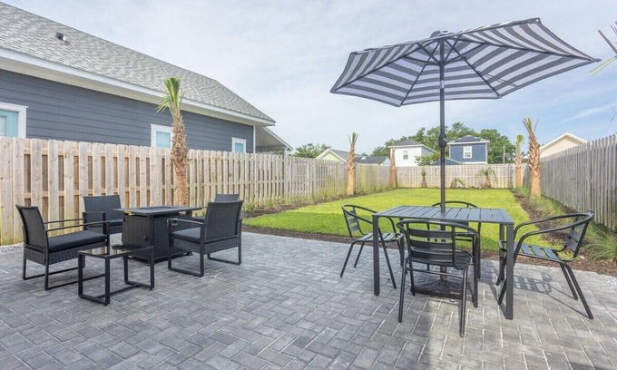 South Pensacola House | Ideal Pensacola Retreat with Ocean View & Private Yard