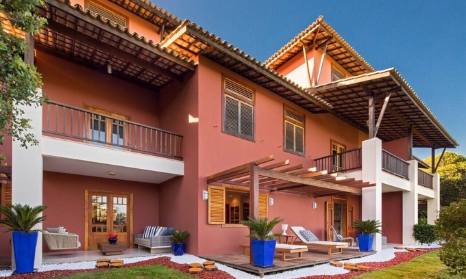 Itacimirim House | Ideal Retreat for Your Holiday with Pool and Kitchen Amenities