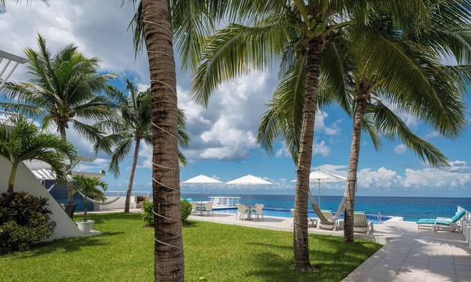 Zona Hotelera Norte Condo | Idyllic Miramar 203: Ocean View Retreat with Pool & Spa