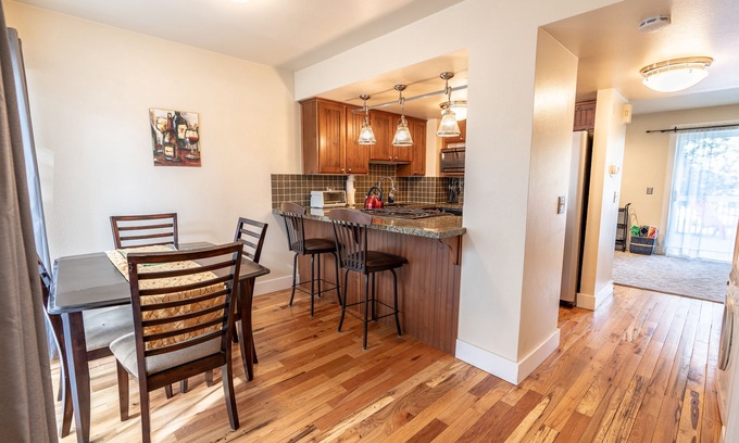 Park Meadows Condo | Ideal Ski Condo with Spa and Hot Tub for Your Getaway
