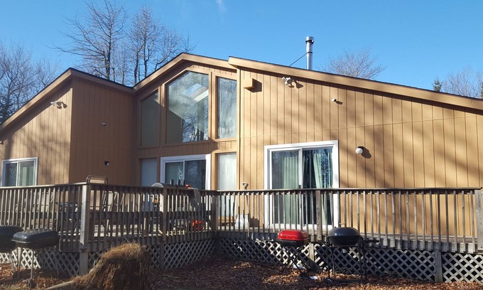 Pocono Pines House | Ideal Summer Getaway with Pool and Spa Near Attractions