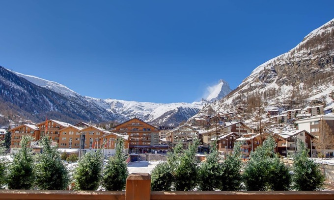 Zermatt Apartment | Ideal Apartment Steps from Ice Skating Rinks & Family-Friendly