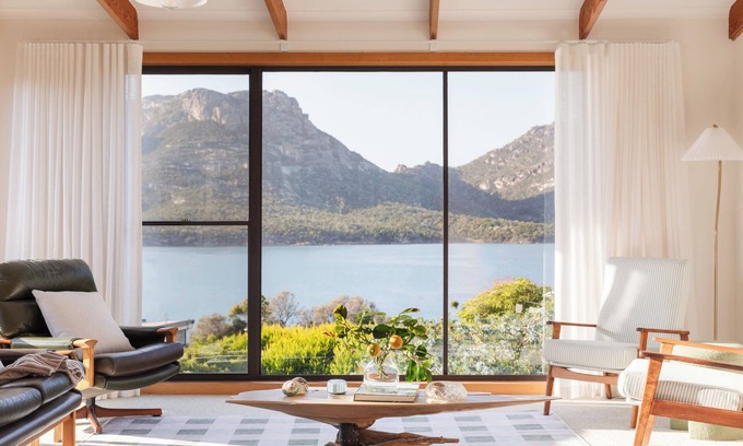 Coles Bay House | Perfectly positioned!