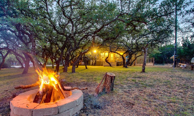 Dripping Springs Cabin | Perfectly decorated, dog-friendly cabin with community pool and hot tub