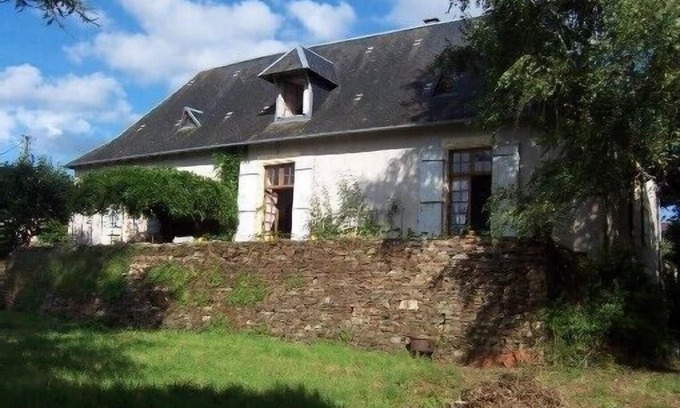 Jumilhac-le-Grand House | Idyllic Périgord-Limousin Village House with Pool & Garden