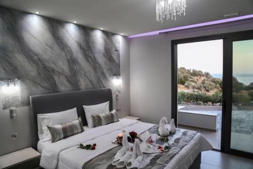 Fragkokastello Apartment | Oceanfront Peristeres Apartments with Breakfast & Stunning Views
