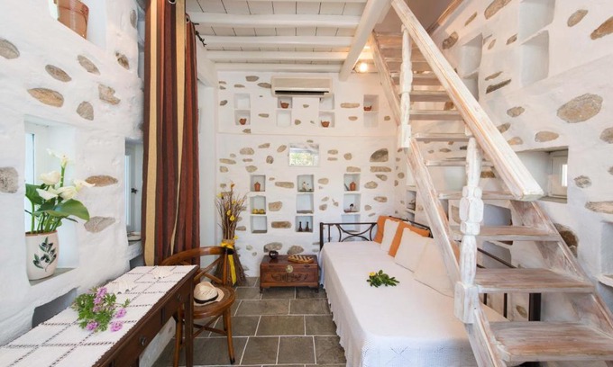Apollonia House | Family-Friendly Retreat at Peristeronas House, Sifnos