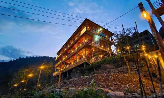 Tosh Hostel | Top-Rated Perkup Hostel: Your Budget-Friendly Retreat