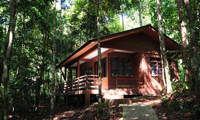 Santubong House | Relax at Permai Rainforest Resort with Pool & Dining