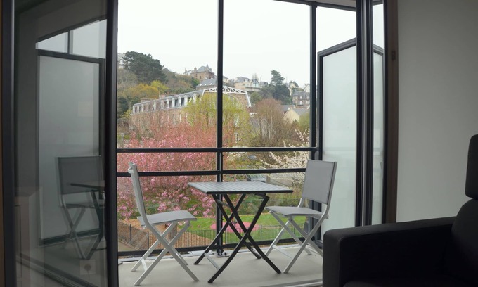 Perros-Guirec Apartment | Beachside Perros-Guirec Apartment with Ocean View & Pool
