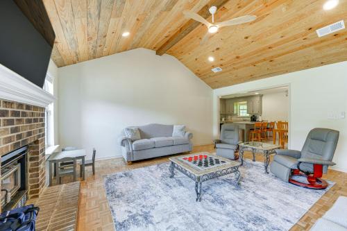 Perry House | Family-Friendly Retreat with Private Pool on 2 Acres