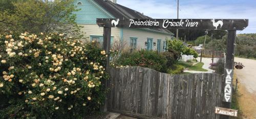 Pescadero House | Delightful Pescadero Creek Inn - Wheelchair Accessible Haven