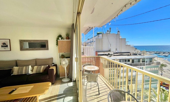 Benidorm Centro Apartment | Oceanfront Pescadors Apartment R101 - Guest Rated 10/10