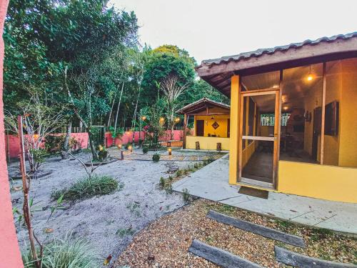 Iguape House | Family-Friendly Belo Rancho: Relax by the River in Iguape